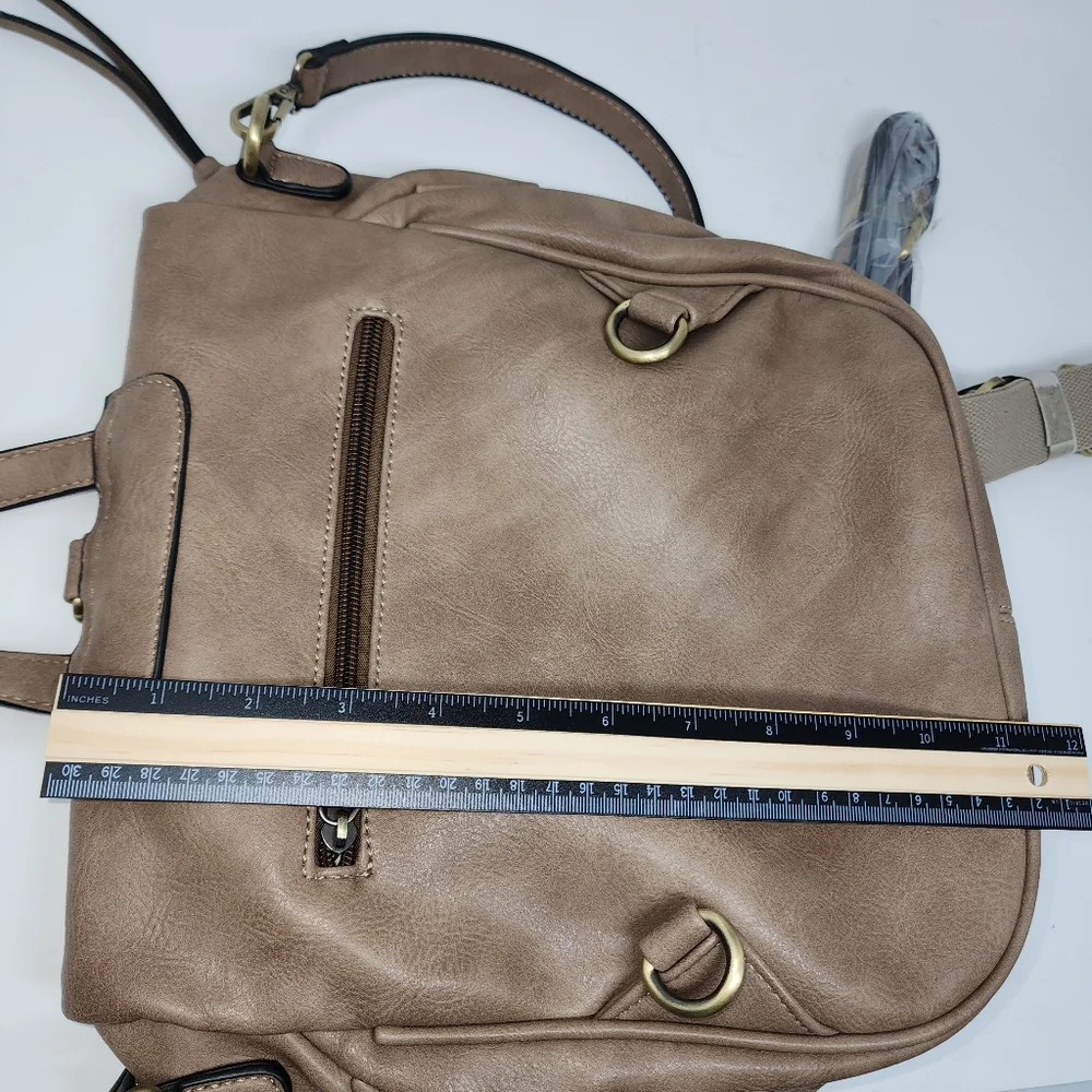 Jen&Co vegan tan snake print convertible backpack with regular‎ and guitar Strap